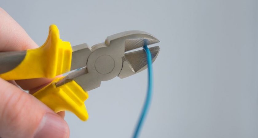 manual key cutting tool